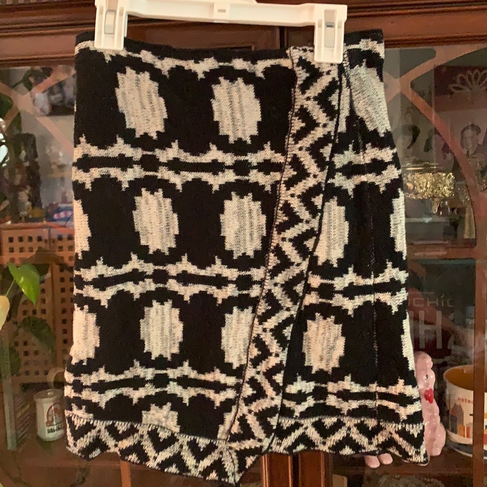 Free people skirt s/p black & white 100% cotton